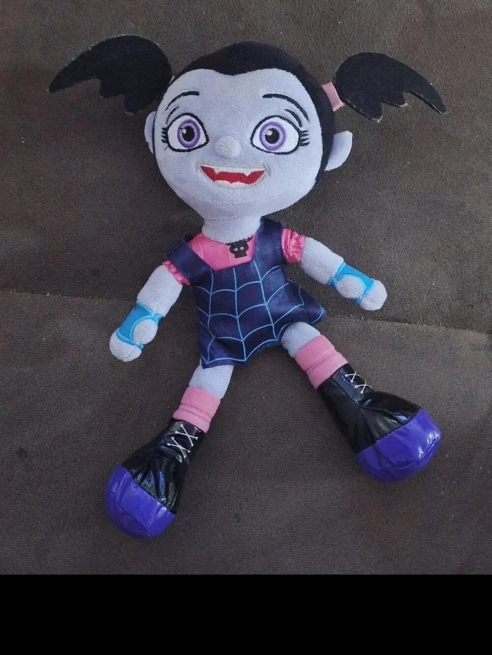 Cute Disney Junior VAMPIRINA Dressed As A Rocker 11” Soft Plush Doll.